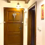 Nerudova 36 * Прага